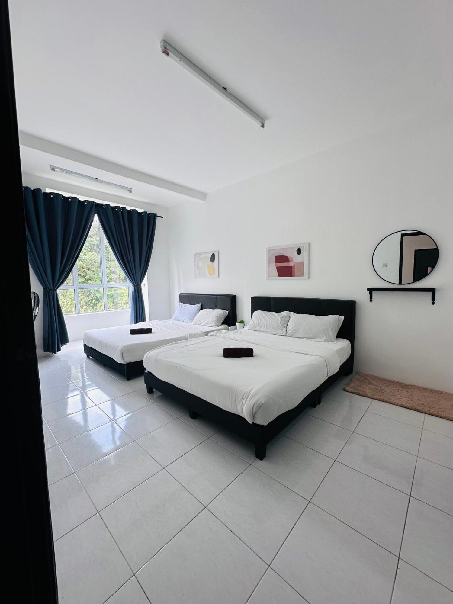 Adamhawa Emerald Avenue *
